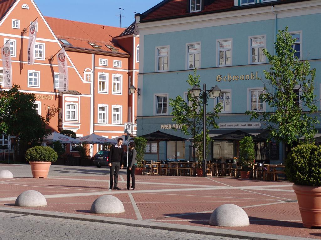 Hotel Kastanienhof Erding Exterior foto